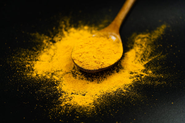 Using Turmeric Powder for Hair: Natural Growth & Dandruff Remedies