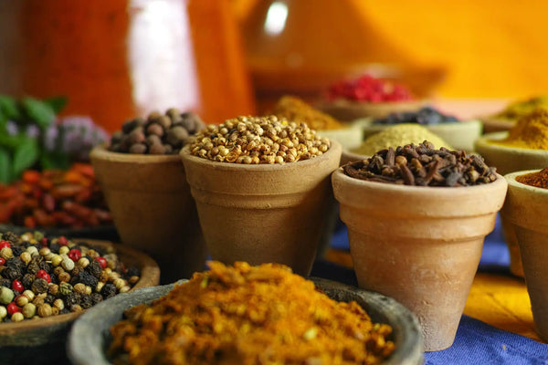 What Does Fenugreek Powder Taste Like? Flavor Profile and Pairings