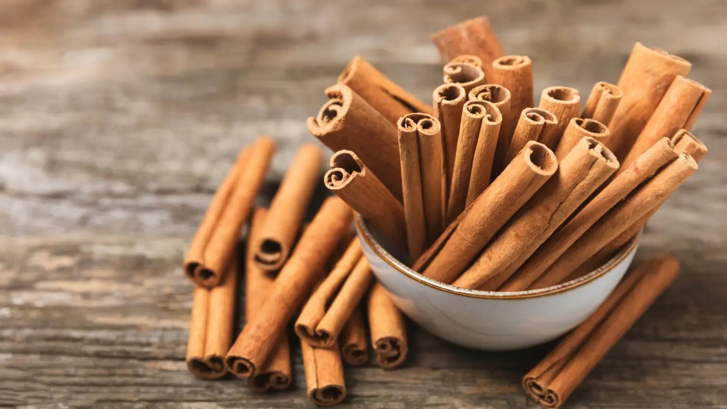 Ceylon Cinnamon Powder Face Mask for Acne and Glowing Skin