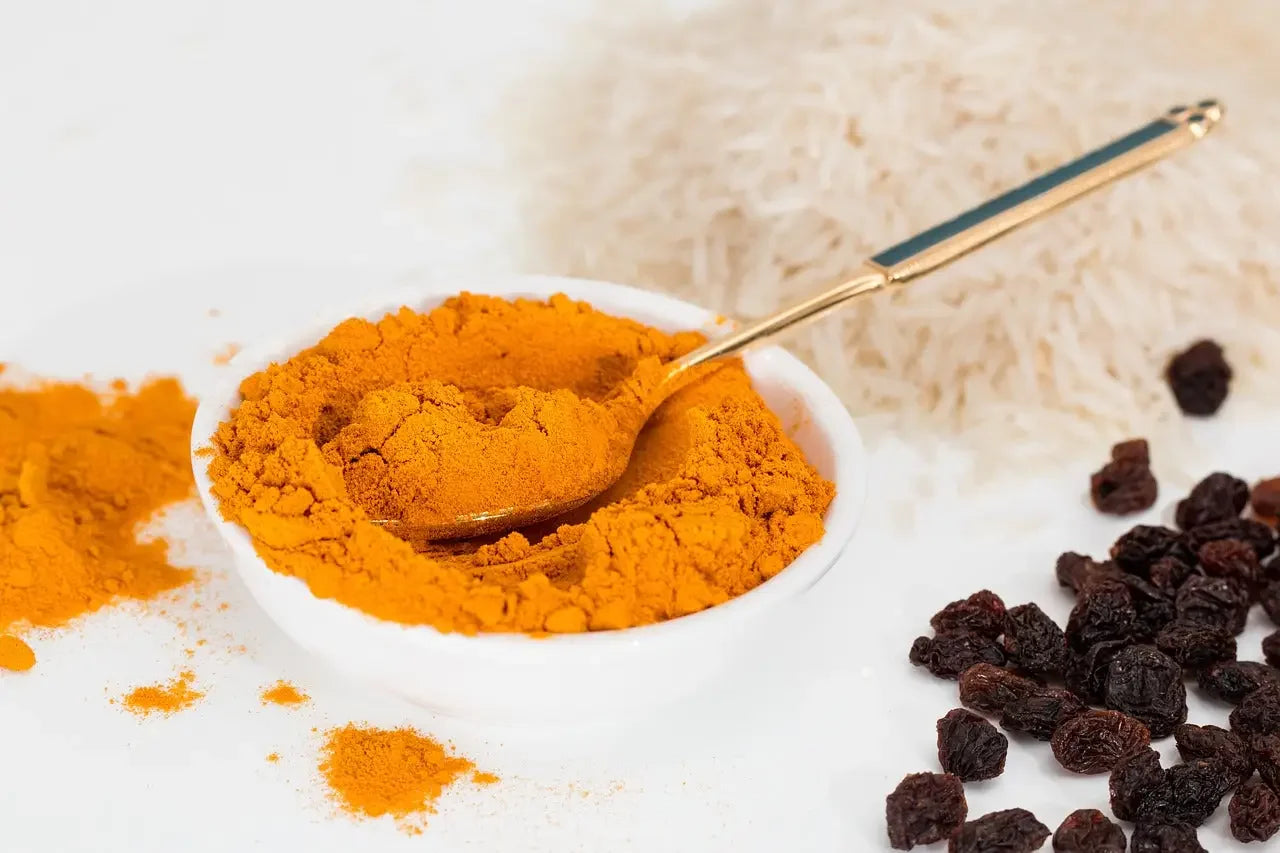 What Is Turmeric Root Powder A Guide to Its Origin, Color & Taste